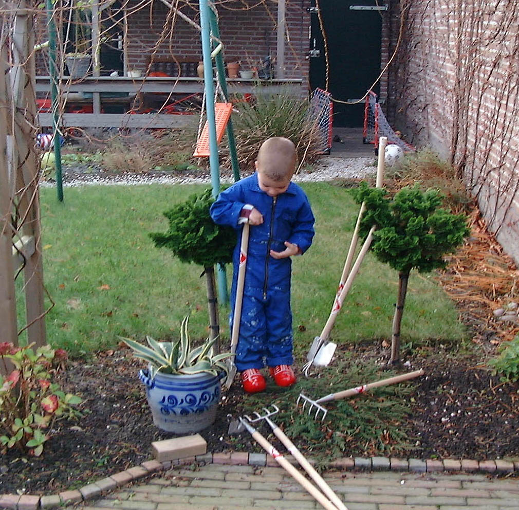 Kinder Schuffel mit 60 cm Stiel Kinder Schuffel mit 60 cm Stiel
